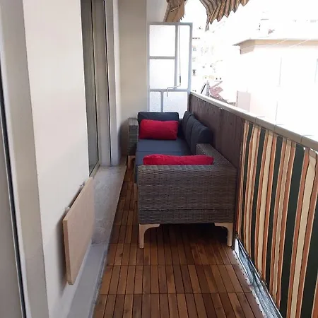 - Joli Avec Balcon Apartmán Cannes